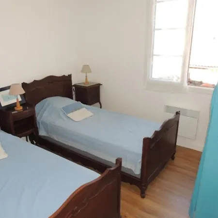 Apartment T3 Confortable A Royan, Proche Et Commerces - Fr-1-71-51 Royan