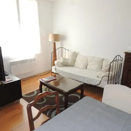 Apartment T3 Confortable A Royan, Proche Et Commerces - Fr-1-71-51 *