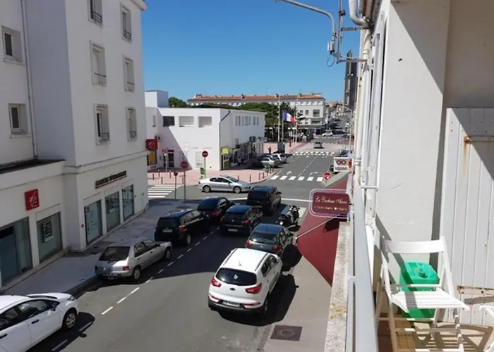 T3 Confortable A Royan, Proche Et Commerces - Fr-1-71-51 *