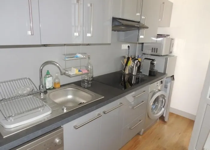 T3 Confortable A Royan, Proche Et Commerces - Fr-1-71-51 *